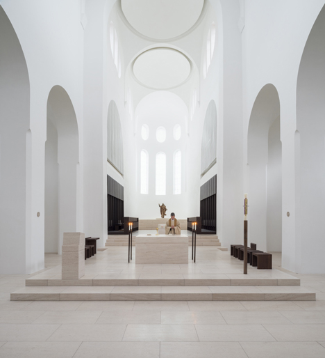 dezeen_St-Moritz-Church-by-John-Pawson_7p