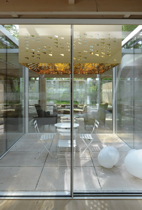 Maggies-Centre-Lanarkshire-by-Reiach-and-Hall_dezeen_468_22