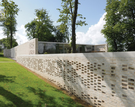 Maggies-Centre-Lanarkshire-by-Reiach-and-Hall_dezeen_468_4