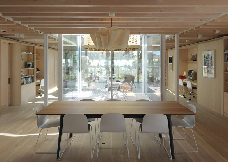Maggies-Centre-Lanarkshire-by-Reiach-and-Hall_dezeen_784_11