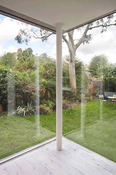 Extension-by-Cousins-and-Cousins_dezeen_468_6