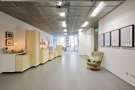 Extruding-store-Kapitaal-in-Utrecht-by-ZakenMaker_dezeen_4