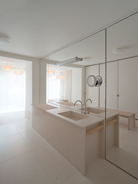 Refurbishment-and-Extension-of-Grade-ll-Victorian-House-in-London-by-SevilPeach_dezeen_468_5