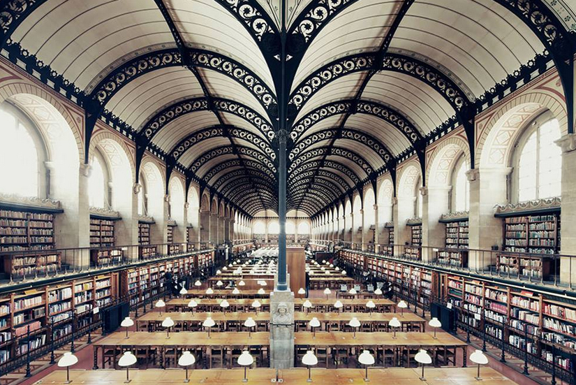 Parigi la biblioteca Sainte-Geneviève