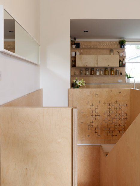 Split-Level-Apartment-Snaresbrook-by-Carl-Trenfield-Architects_dezeen_468_0