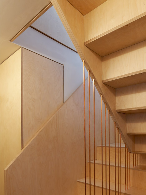 Split-Level-Apartment-Snaresbrook-by-Carl-Trenfield-Architects_dezeen_468_1