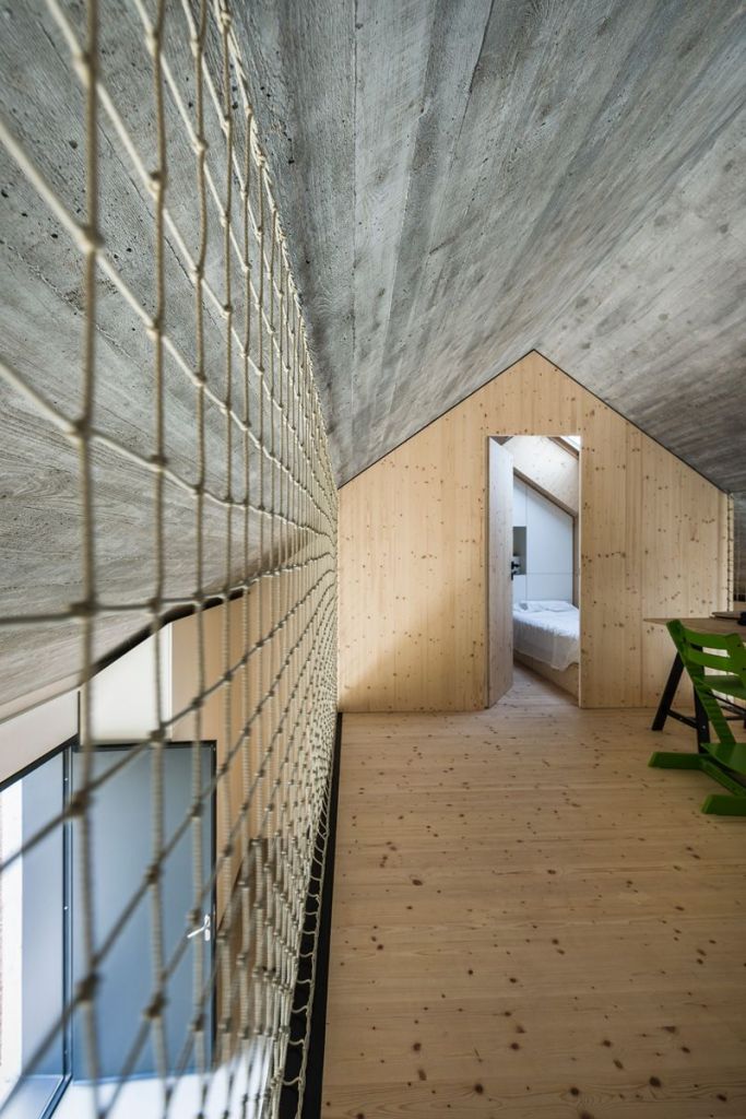 Dekleva Gregoric Arhitekti . compact karst house . Vrhovlje (19)