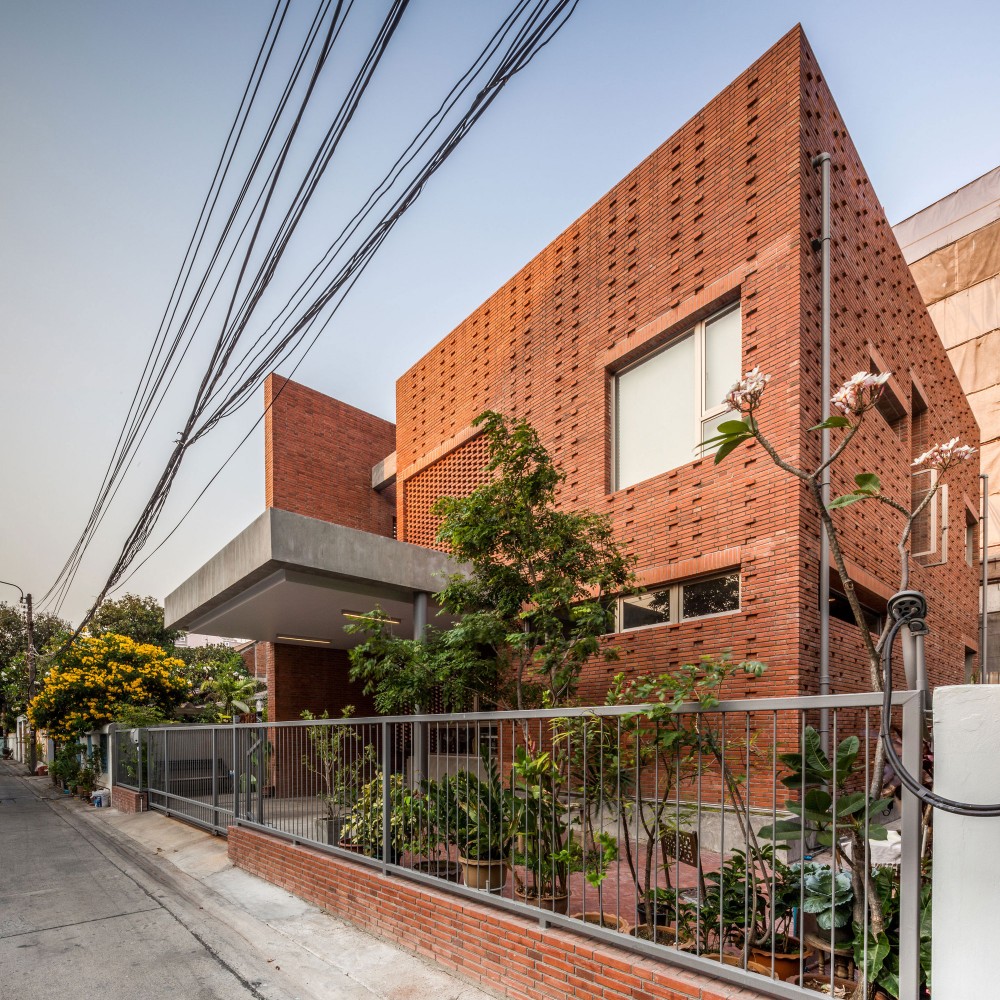 JUNSEKINO ARCHITECT AND DESIGN – Ngamwongwan&nbsp;House