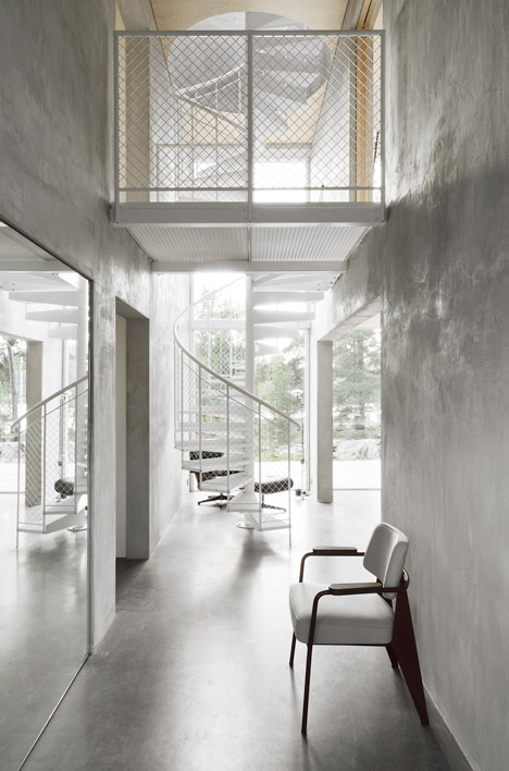 Six-Walls-House-by-Johan-Arrhov_dezeen_468_4