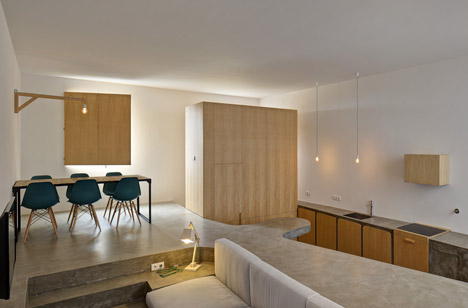 Flower-House-by-Ezzo-architects_dezeen_2a