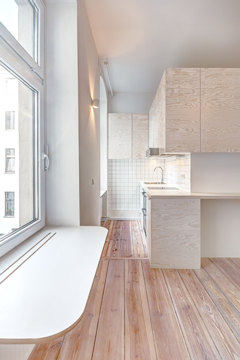 Micro-Apartment-in-Berlin-by-Spamroom-and-Johnpaulcoss_dezeen_468_1