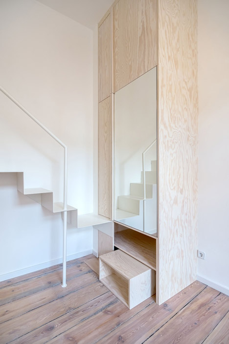Micro-Apartment-in-Berlin-by-Spamroom-and-Johnpaulcoss_dezeen_468_10