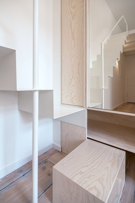 Micro-Apartment-in-Berlin-by-Spamroom-and-Johnpaulcoss_dezeen_468_11