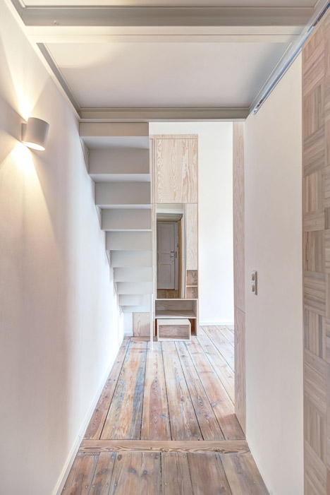 Micro-Apartment-in-Berlin-by-Spamroom-and-Johnpaulcoss_dezeen_468_5