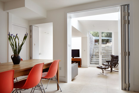 The-Brick-House-by-Fraher-Architects_dezeen_468_0