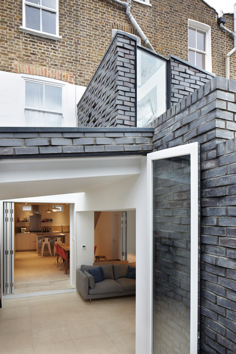 The-Brick-House-by-Fraher-Architects_dezeen_468_11