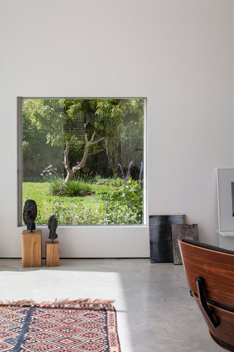 T-A-House-by-Paritzki-and-Liani-Architects_dezeen_468_4