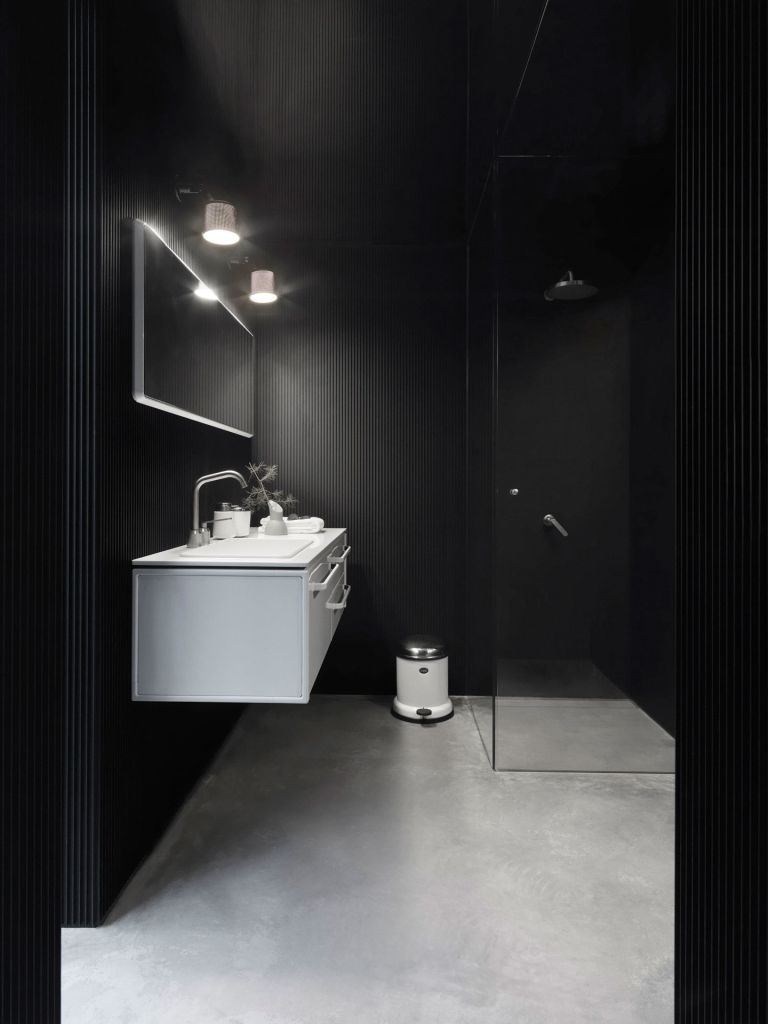 Vipp701_Bathroom01_Low
