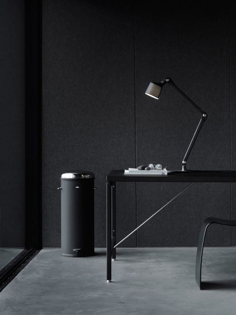 Vipp701_Kitchentable03_Low