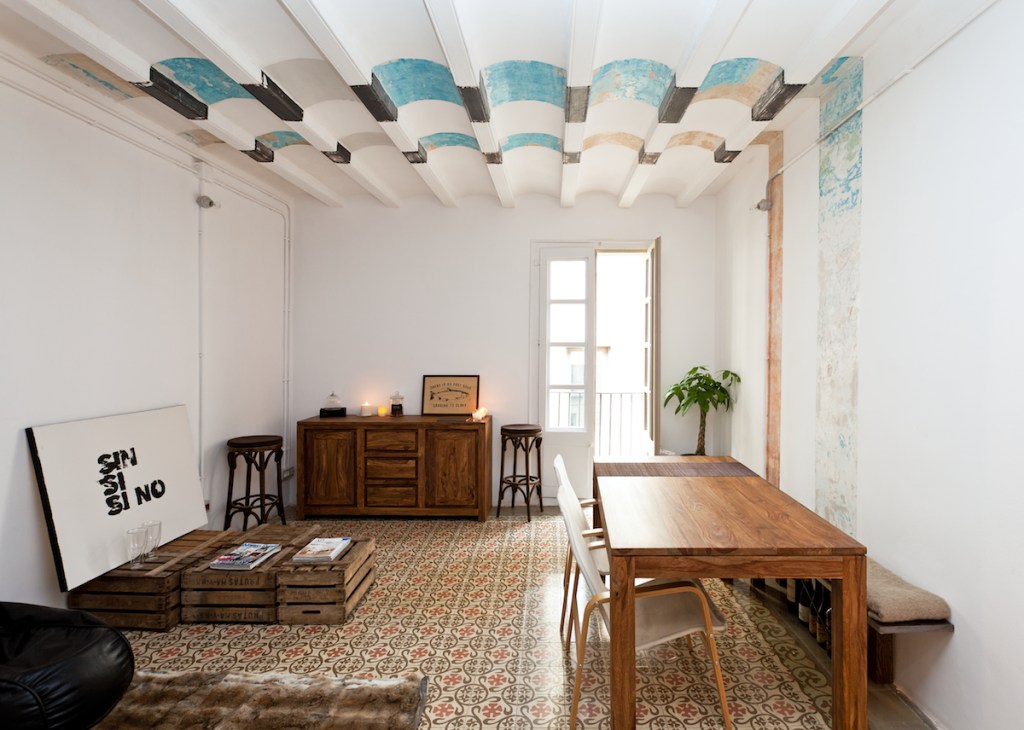 ENRIC MIRALLES – BENEDETTA TAGLIABUE | 9 Flats low-cost&nbsp;renovation