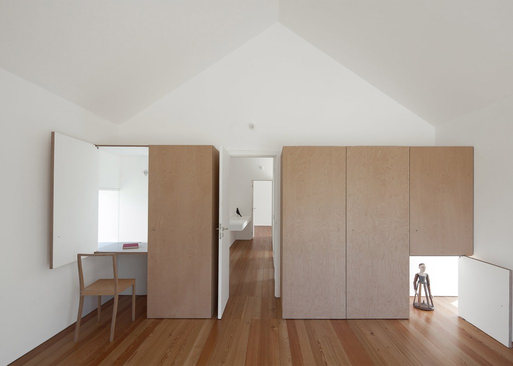 House-in-Fonte-Boa_Joao-Mendes-Ribeiro_Portugal_architec_002