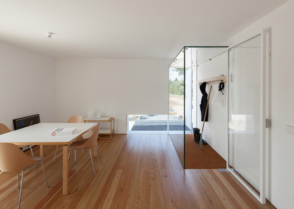 House-in-Fonte-Boa_Joao-Mendes-Ribeiro_Portugal_architec_006
